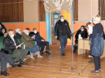 Помогать или судить