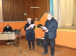 Помогать или судить